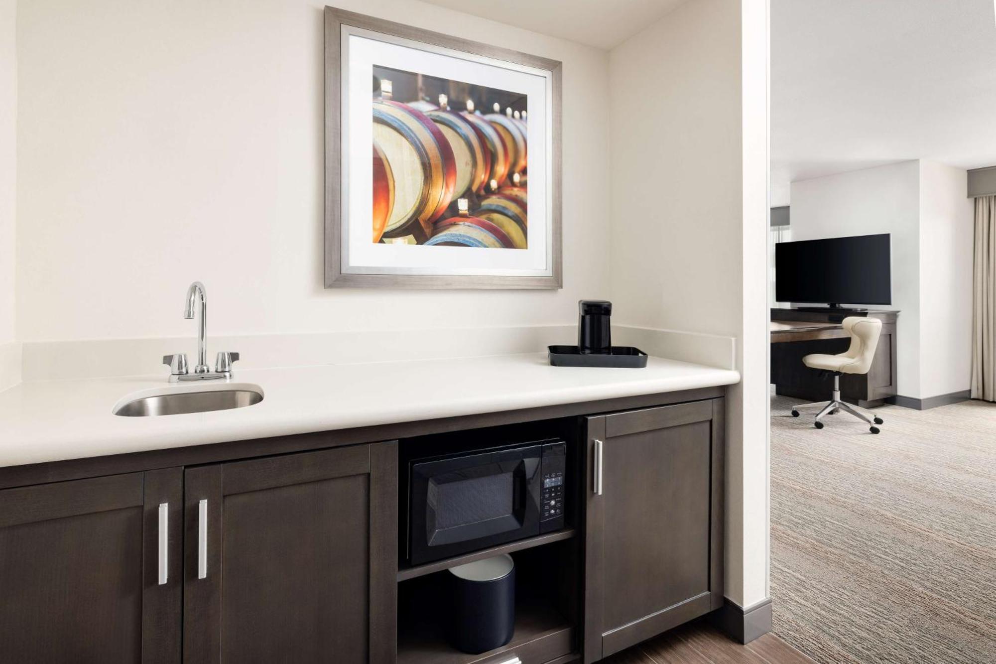 Hampton & - Napa, Ca 3*